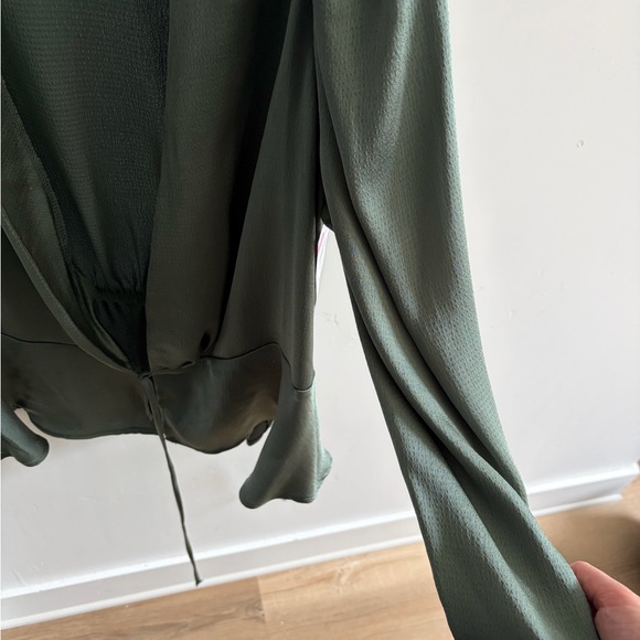 ASTR Soft Green Textured Top - Picture 3 of 5